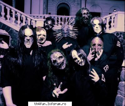 slipknot slipknot este trupă heavy metal din des moines, iowa. trupa este din nouă membri,